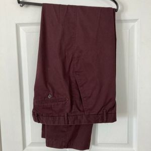 Dockers D3 Classic Burgundy Khaki Pants 34x34